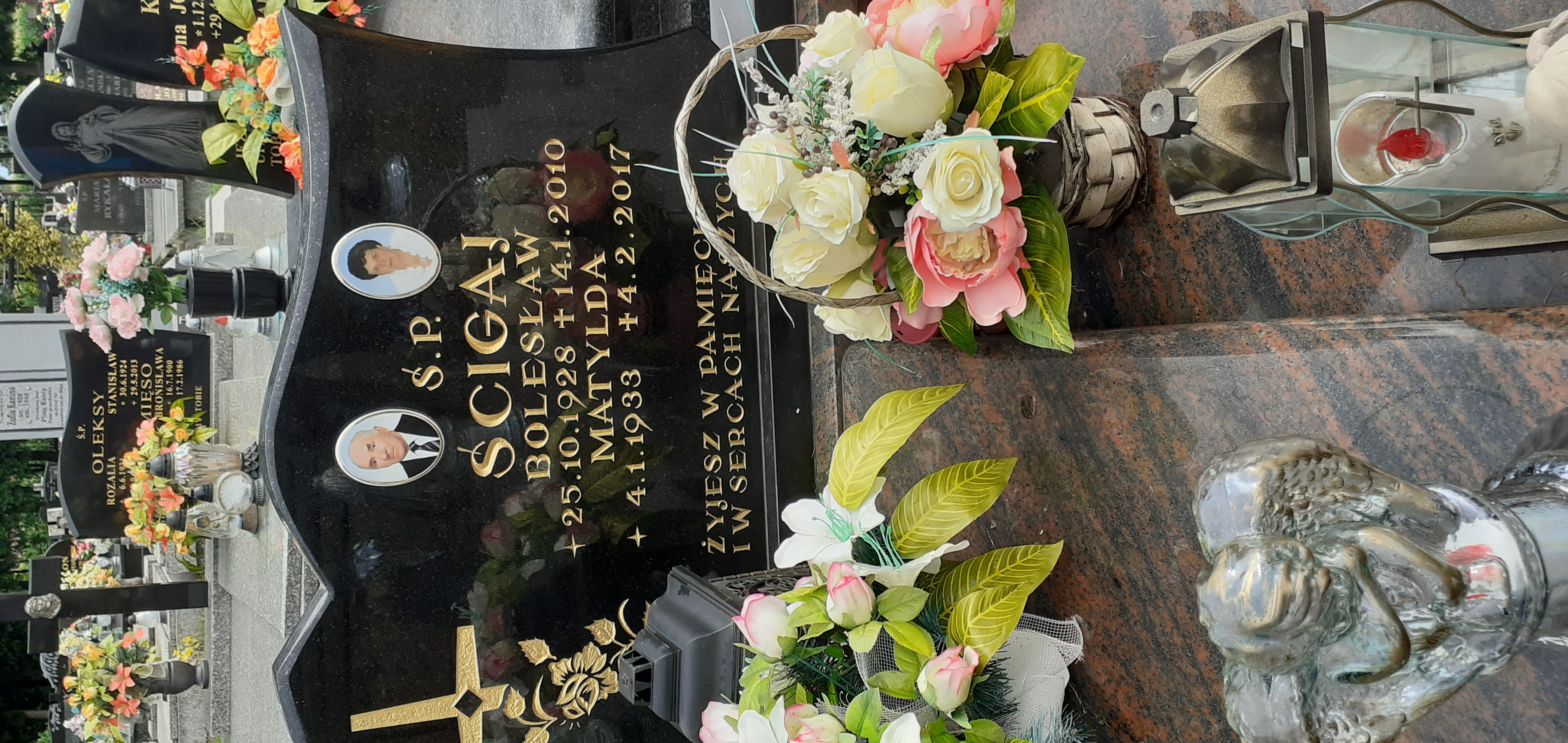 Grób Matylda  Ścigaj 