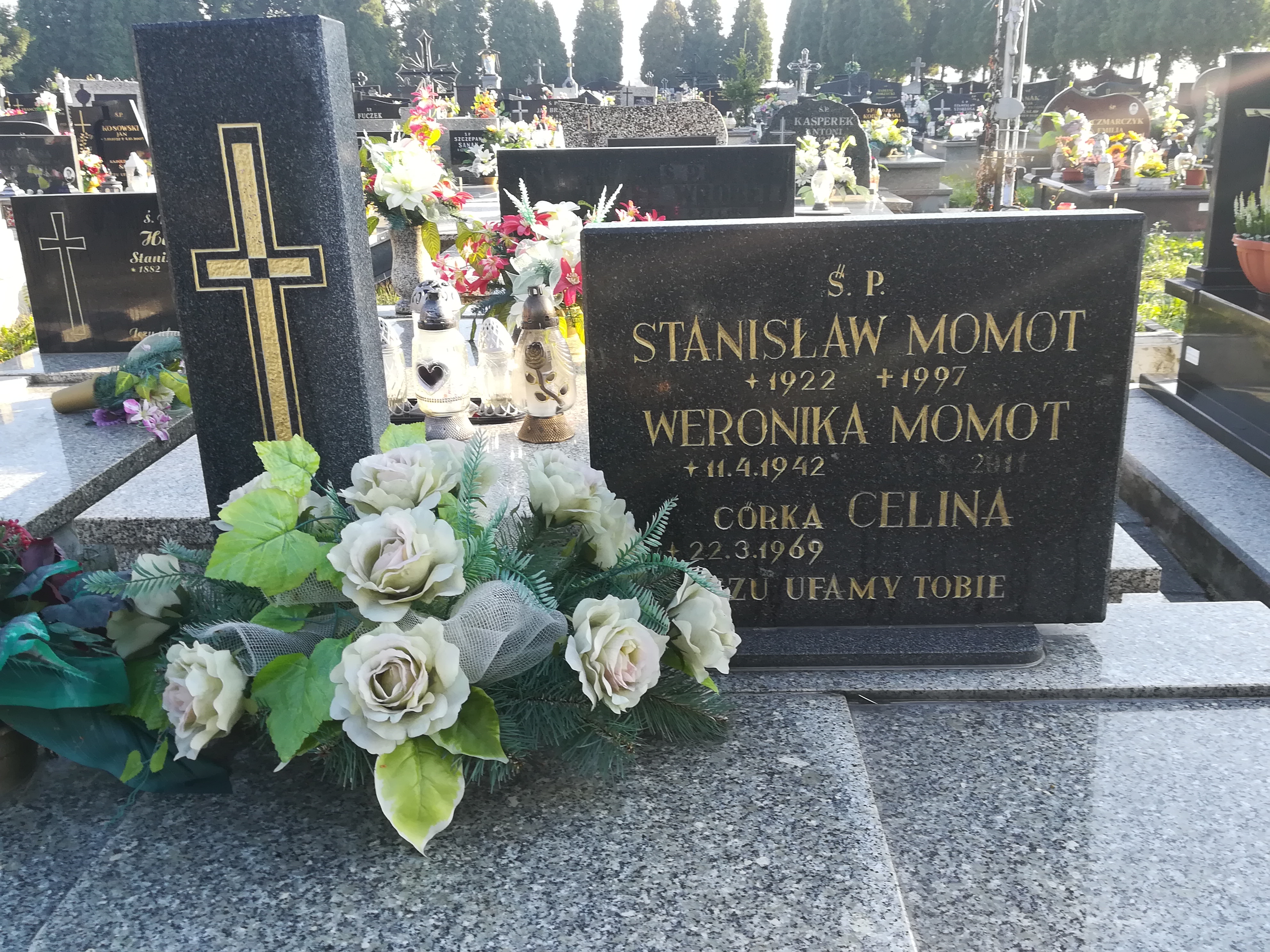 Weronika Momot 1942 Przeciszów - Grobonet - Wyszukiwarka osób pochowanych